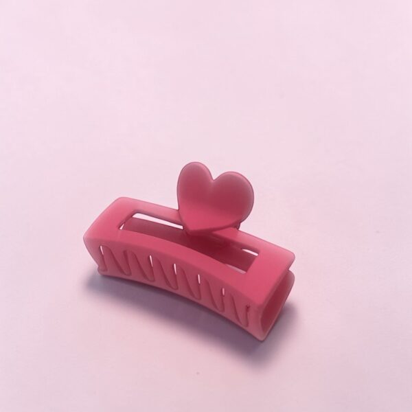 1 Pc Heart Shape Hair Clutcher for Girls & Women